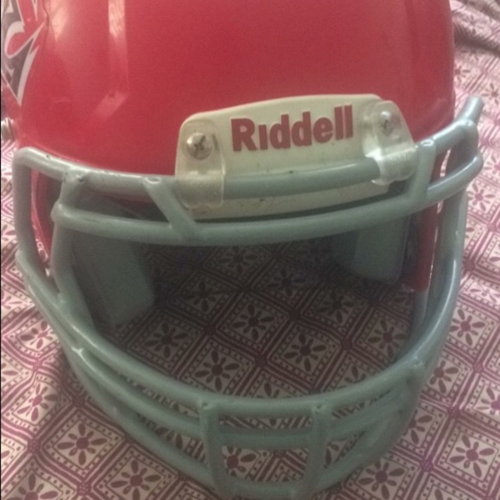 Riddle victor football helmet